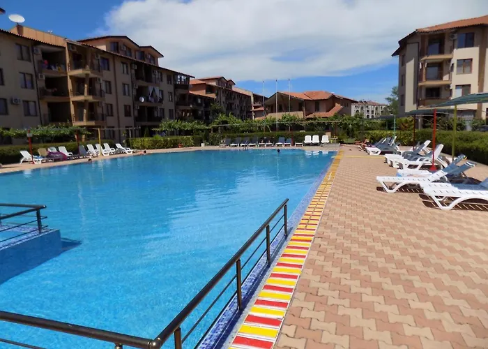 двустаен в комплекс нестинарка * 茨雷沃