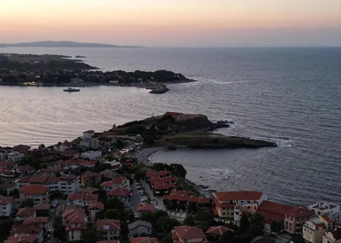 двустаен в комплекс нестинарка 公寓 茨雷沃