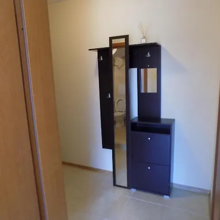 двустаен в комплекс нестинарка Țarevo