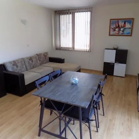 двустаен в комплекс нестинарка *