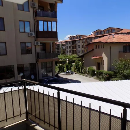 Apartment двустаен в комплекс нестинарка *