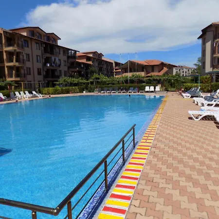 двустаен в комплекс нестинарка * Țarevo