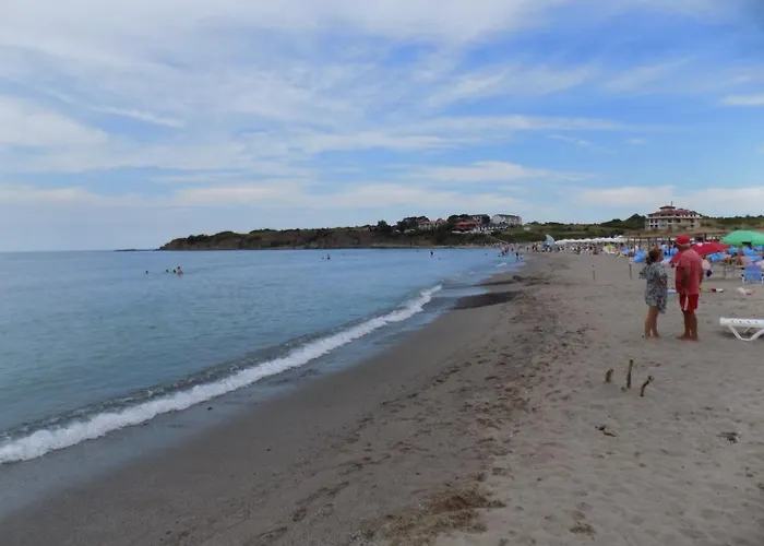 двустаен в комплекс нестинарка 公寓