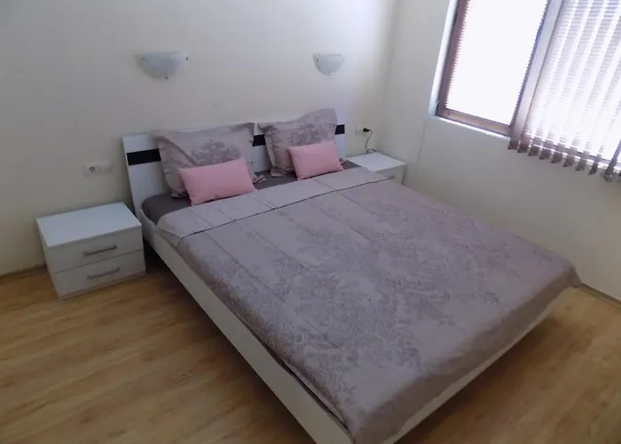 公寓 двустаен в комплекс нестинарка