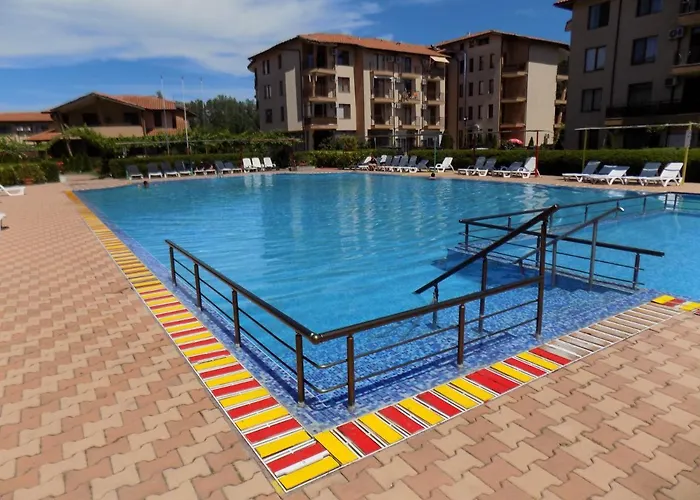 двустаен в комплекс нестинарка 公寓